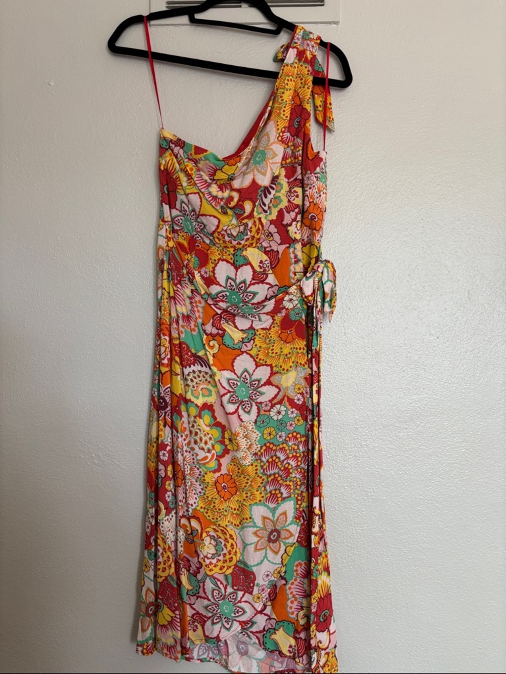 One-Shoulder Floral Summer Dress in Multi-Color